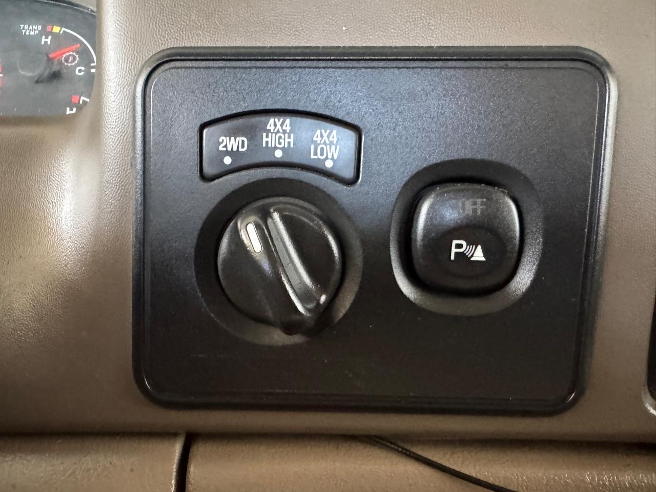 Ford Super Duty F-250 Crew Cab 156" XLT 4WD 2004