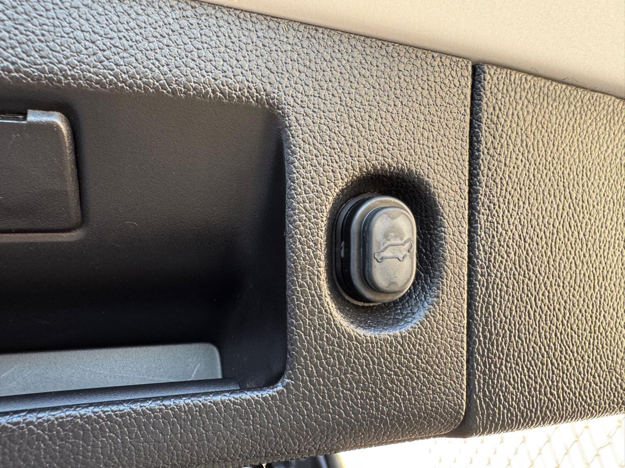 Cadillac Escalade 4WD 4dr Platinum 2019