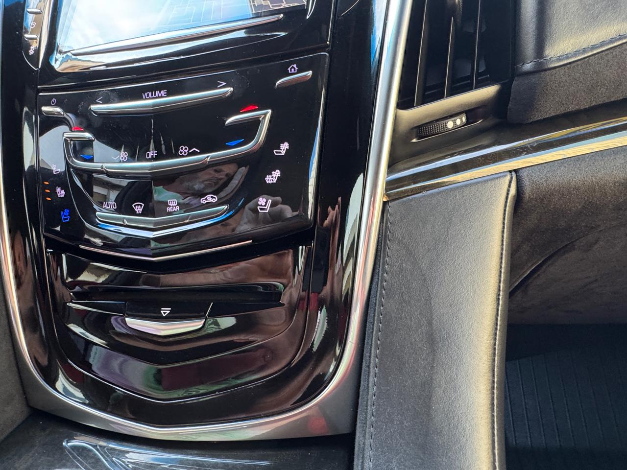 Cadillac Escalade 4WD 4dr Platinum 2019