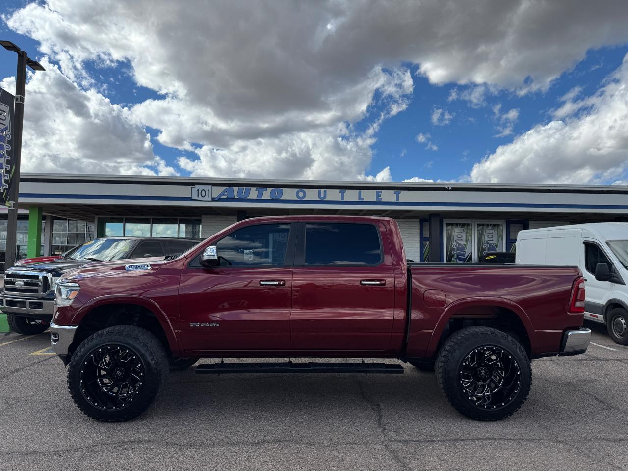 RAM 1500 Laramie 4x4 Crew Cab 5'7" Box 2019