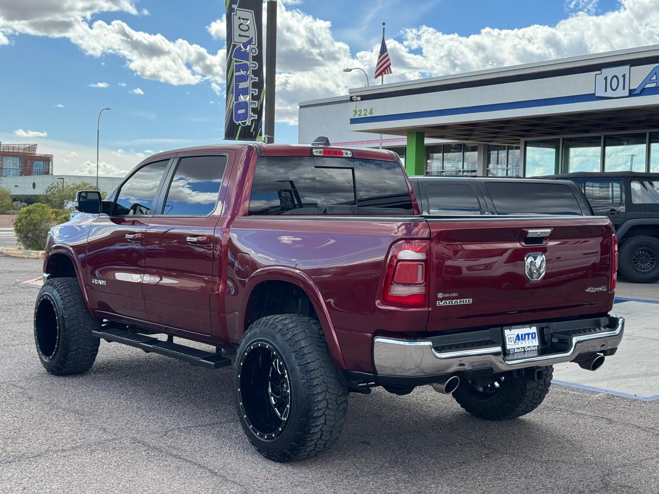 RAM 1500 Laramie 4x4 Crew Cab 5'7" Box 2019