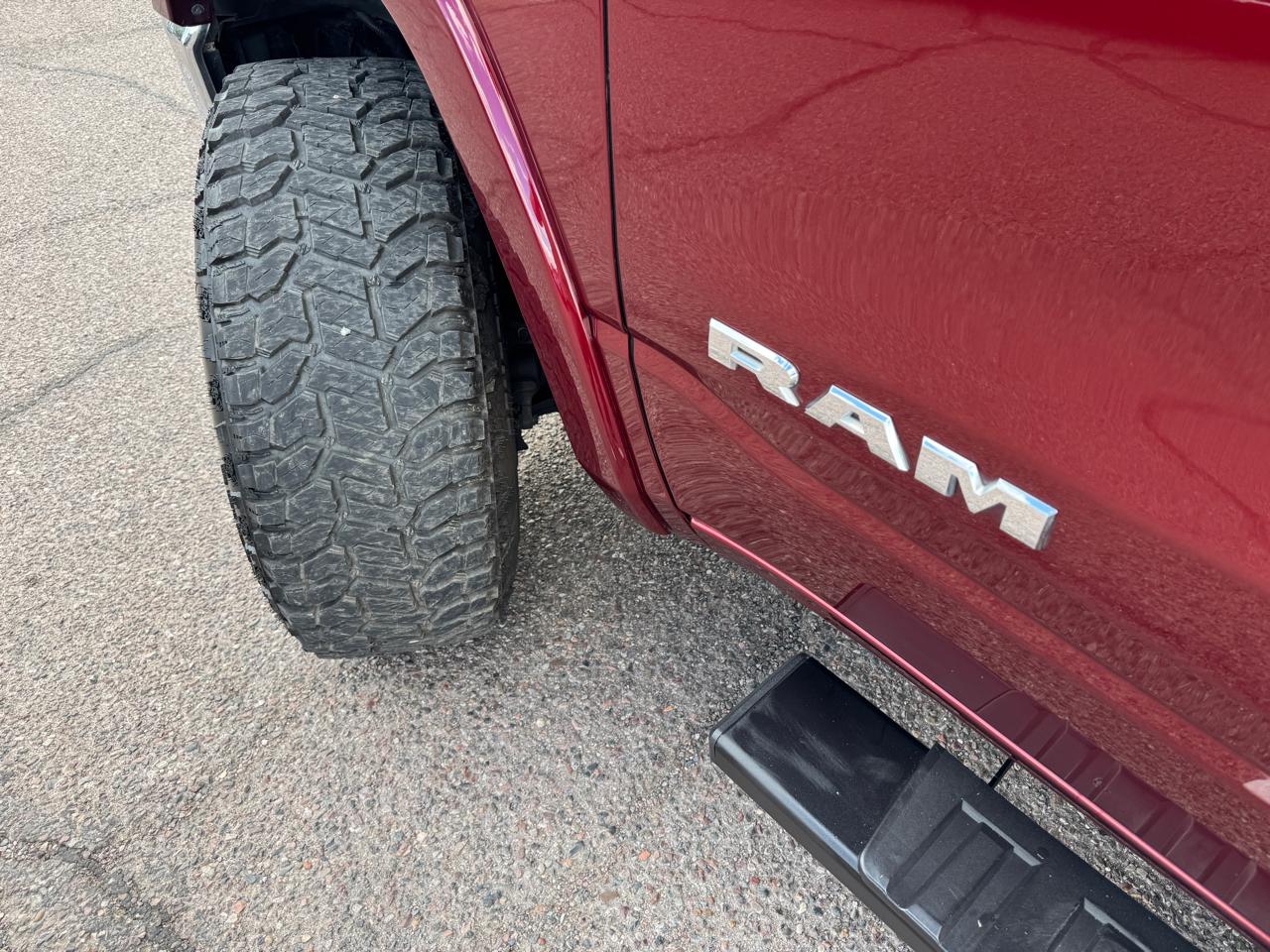 RAM 1500 Laramie 4x4 Crew Cab 5'7" Box 2019