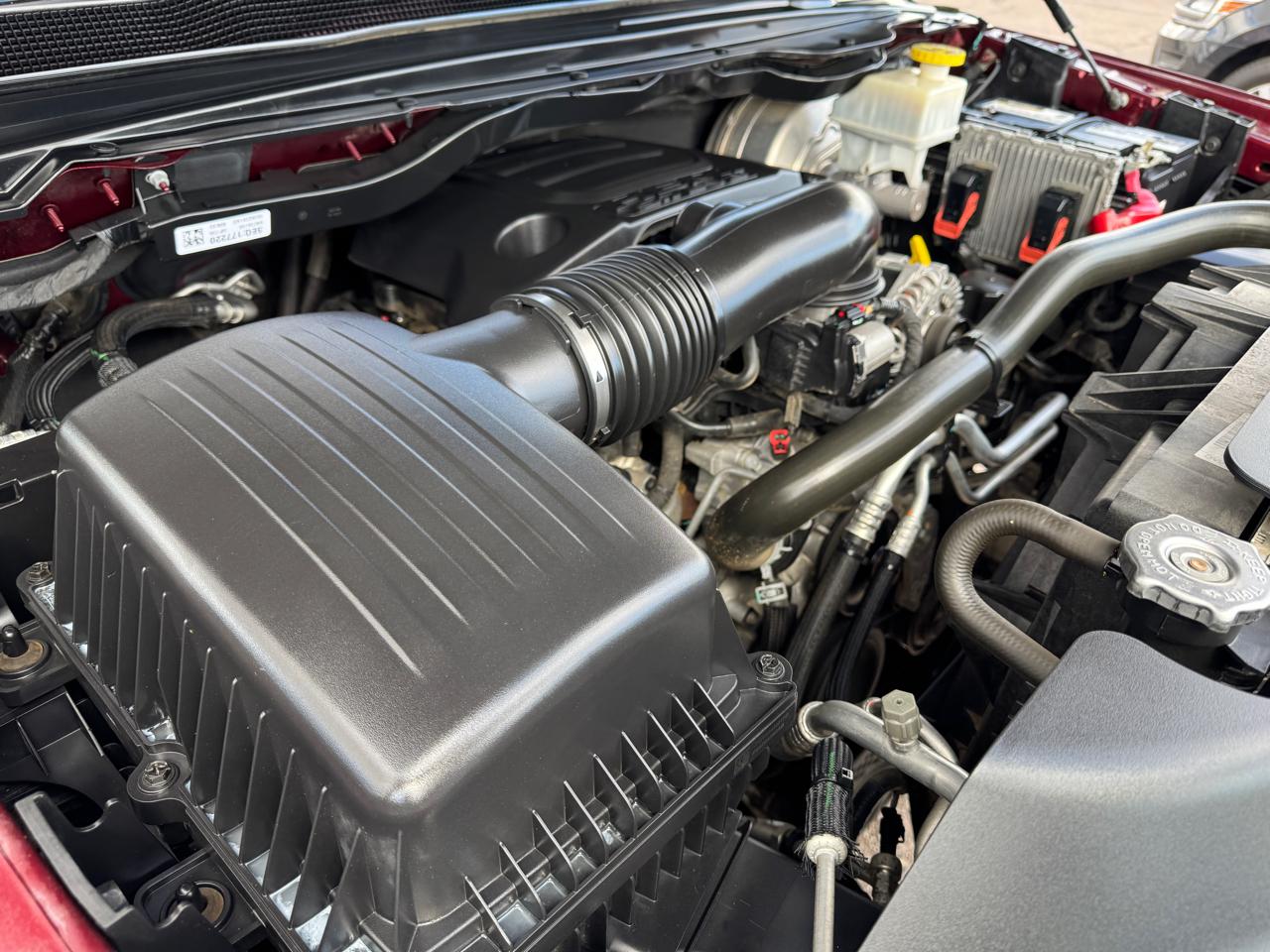 RAM 1500 Laramie 4x4 Crew Cab 5'7" Box 2019