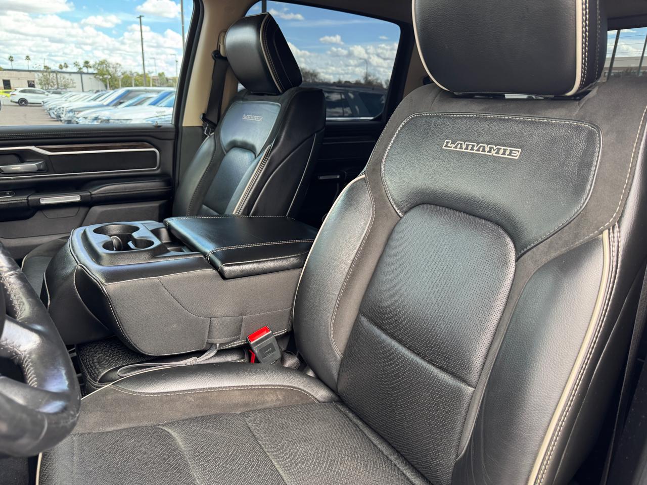 RAM 1500 Laramie 4x4 Crew Cab 5'7" Box 2019