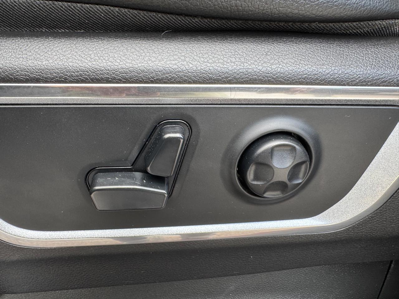 RAM 1500 Laramie 4x4 Crew Cab 5'7" Box 2019