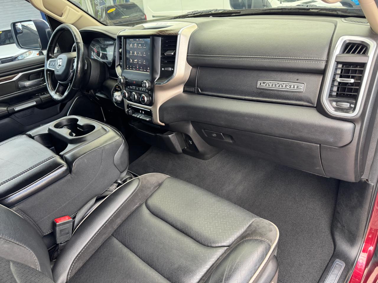 RAM 1500 Laramie 4x4 Crew Cab 5'7" Box 2019