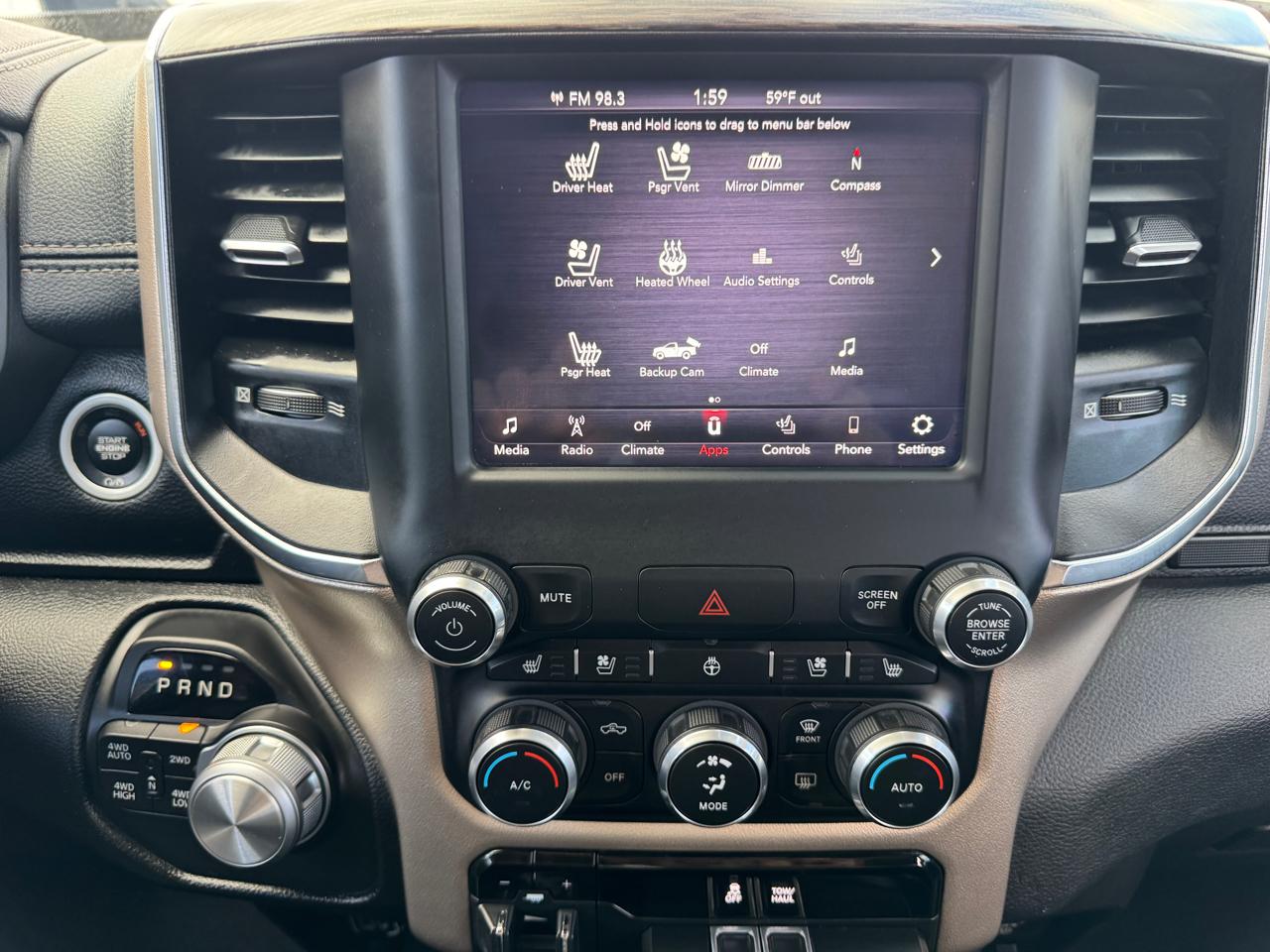 RAM 1500 Laramie 4x4 Crew Cab 5'7" Box 2019