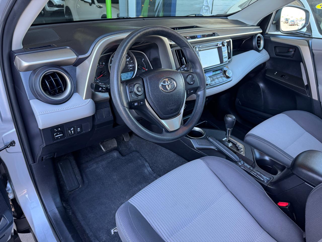 Toyota RAV4 FWD 4dr XLE (Natl) 2013