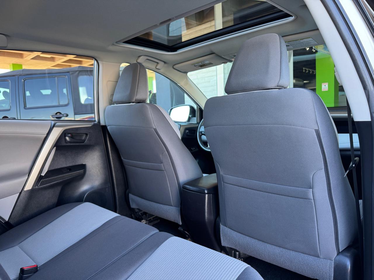 Toyota RAV4 FWD 4dr XLE (Natl) 2013