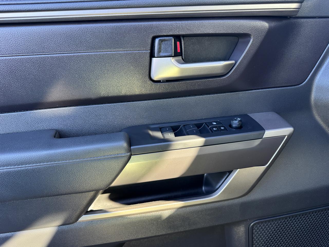 Toyota Tundra 4WD SR5 CrewMax 5.5' Bed (Natl) 2025