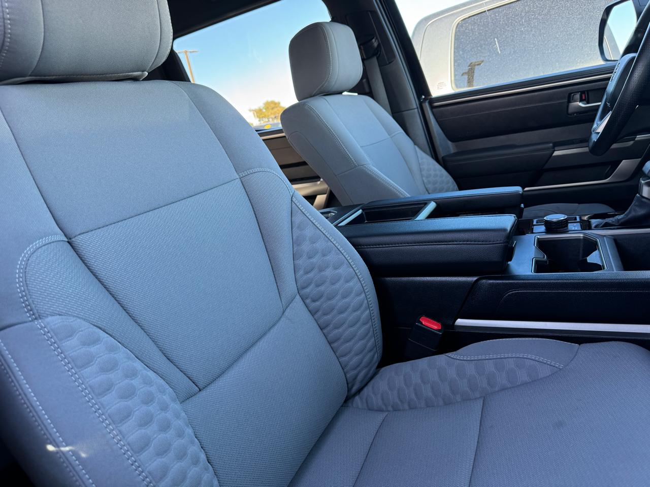 Toyota Tundra 4WD SR5 CrewMax 5.5' Bed (Natl) 2025