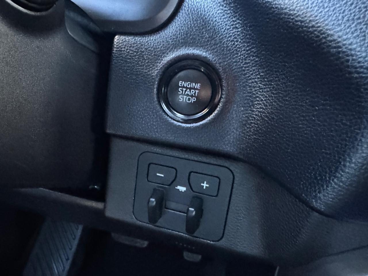 Toyota Tundra 4WD SR5 CrewMax 5.5' Bed (Natl) 2025