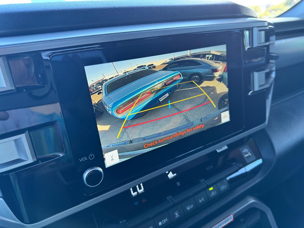 Toyota Tundra 4WD SR5 CrewMax 5.5' Bed (Natl) 2025