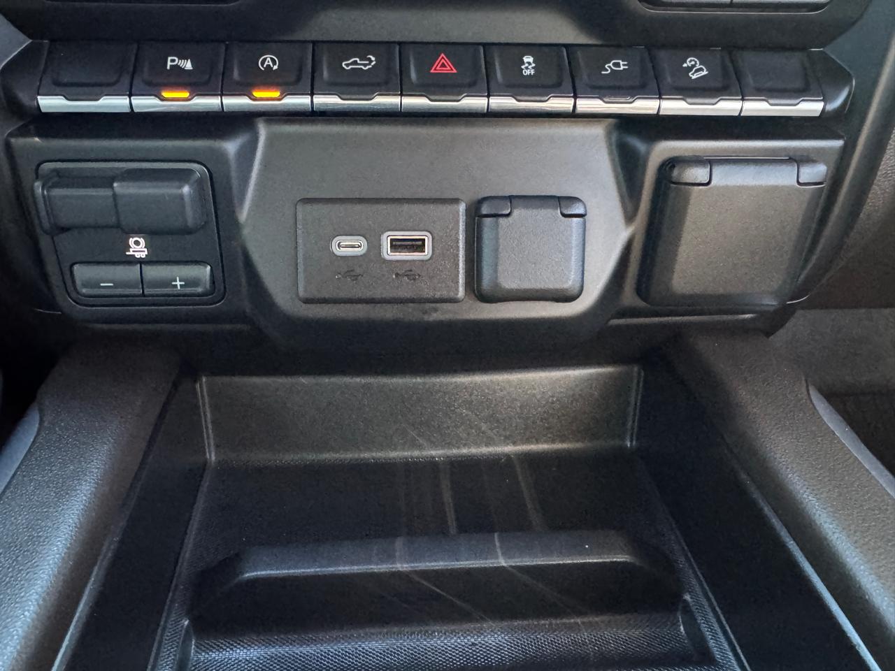 Chevrolet Silverado 1500 4WD Crew Cab 147" LT Trail Boss 2021