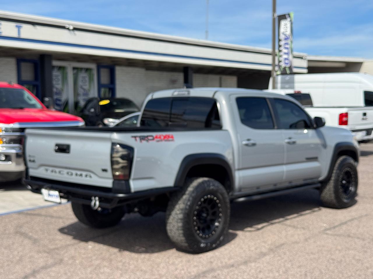 Toyota Tacoma 4WD TRD Off Road Double Cab 5' Bed V6 AT (Natl) 2021