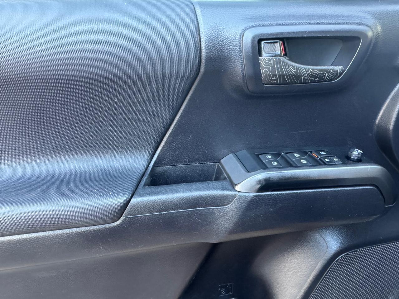 Toyota Tacoma 4WD TRD Off Road Double Cab 5' Bed V6 AT (Natl) 2021