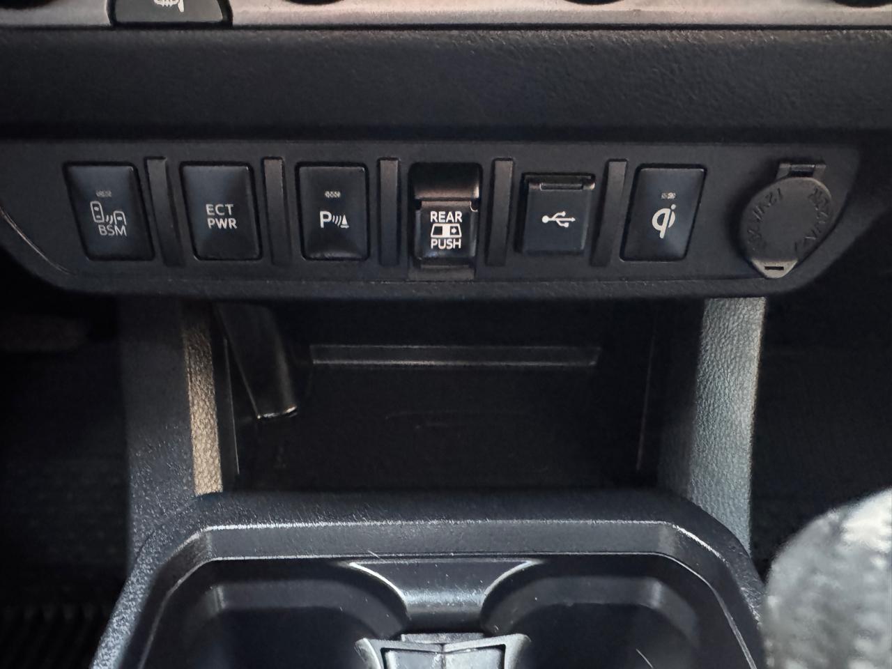 Toyota Tacoma 4WD TRD Off Road Double Cab 5' Bed V6 AT (Natl) 2021