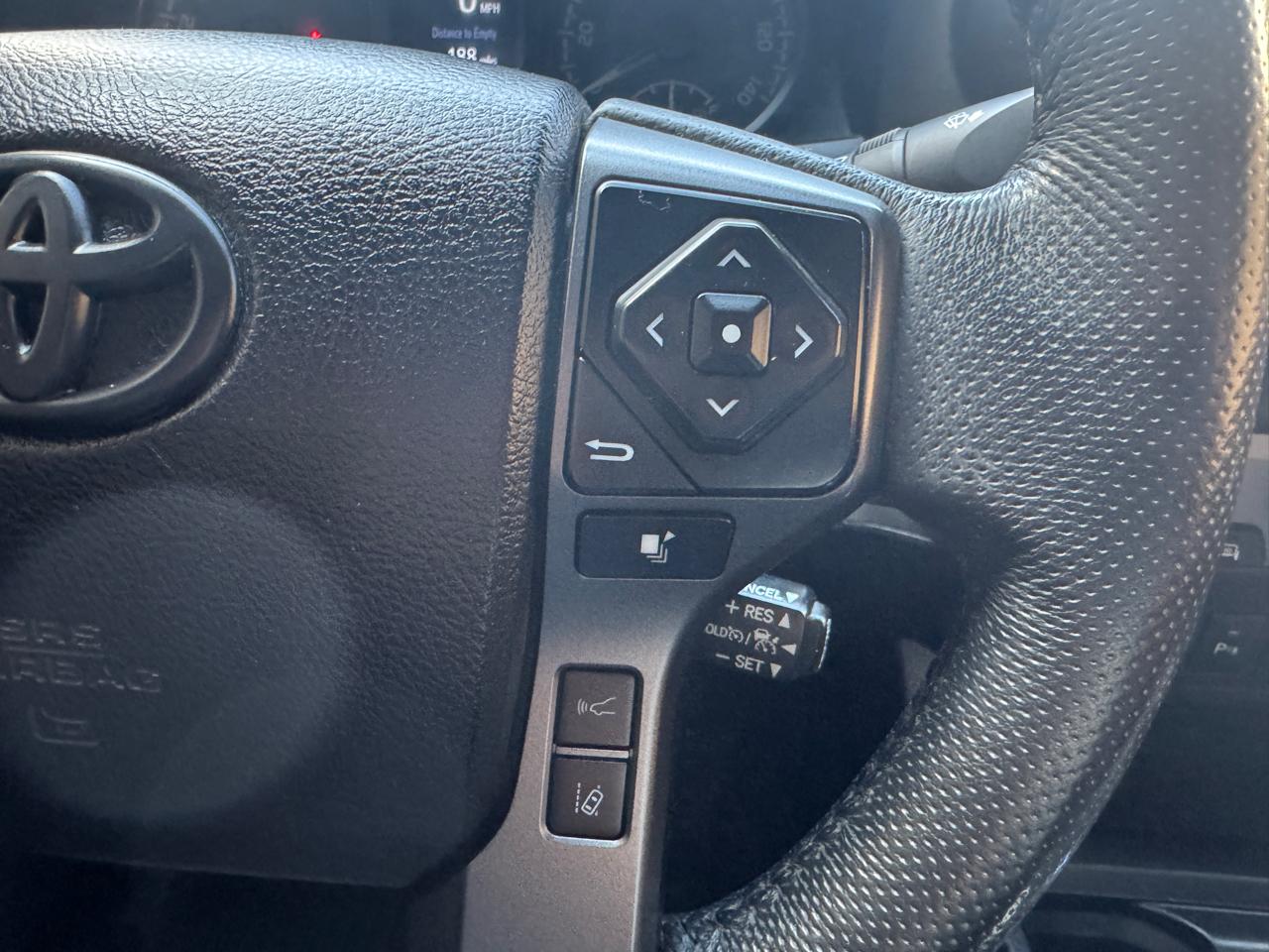 Toyota Tacoma 4WD TRD Off Road Double Cab 5' Bed V6 AT (Natl) 2021