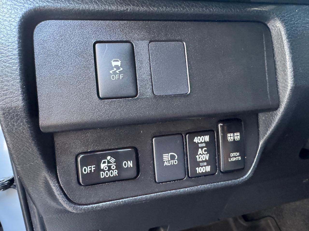 Toyota Tacoma 4WD TRD Off Road Double Cab 5' Bed V6 AT (Natl) 2021