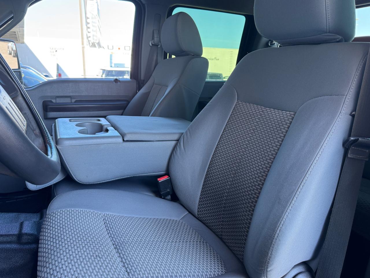 Ford Super Duty F-350 SRW 4WD Crew Cab 172" XL 2015