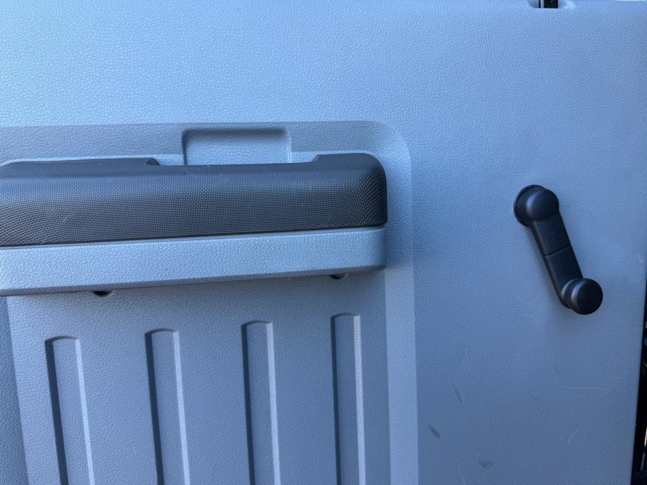 Ford Super Duty F-350 SRW 4WD Crew Cab 172" XL 2015