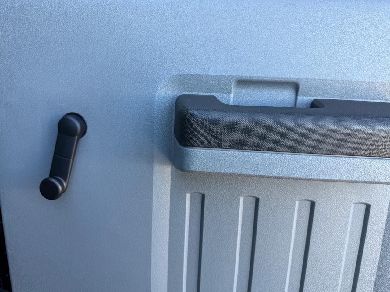 Ford Super Duty F-350 SRW 4WD Crew Cab 172" XL 2015