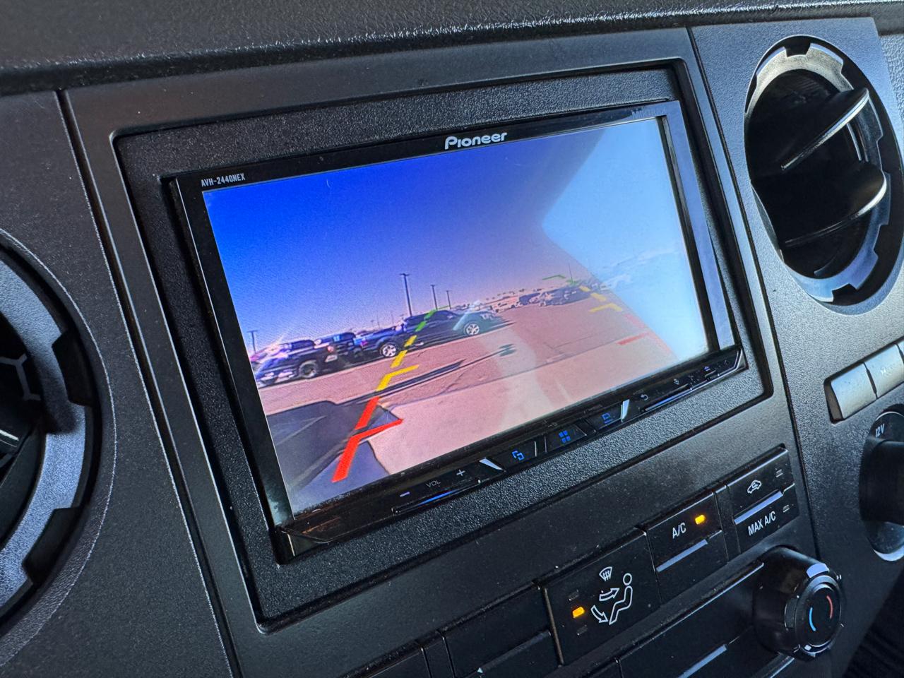 Ford Super Duty F-350 SRW 4WD Crew Cab 172" XL 2015