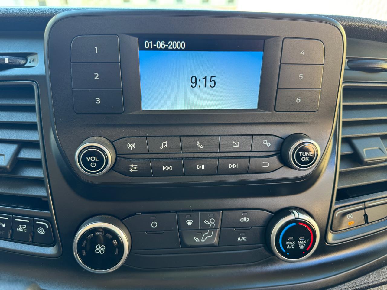 Ford Transit Cargo Van T-350 HD 148" EL Hi Rf 11000 GVWR DRW RWD 2022