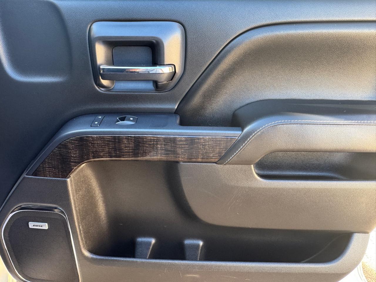 GMC Sierra 2500HD available WiFi 4WD Crew Cab 153.7" Denali 2015