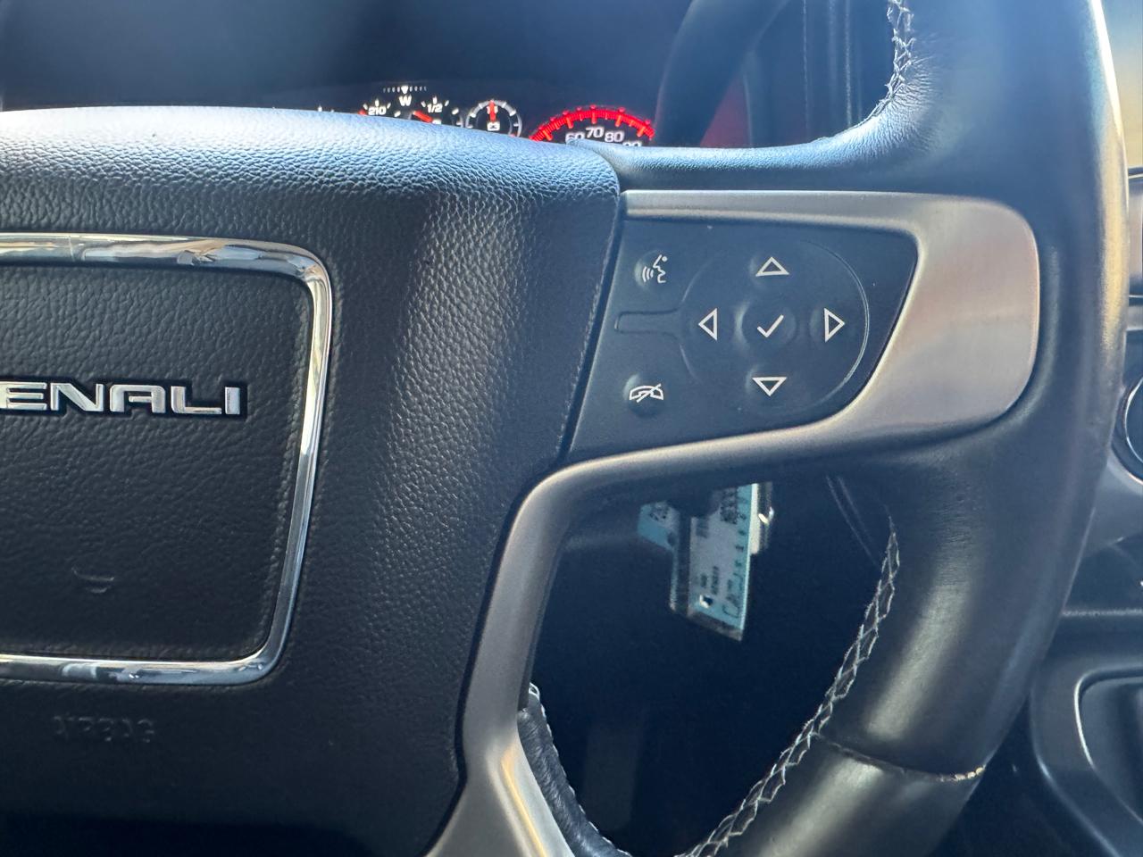 GMC Sierra 2500HD available WiFi 4WD Crew Cab 153.7" Denali 2015