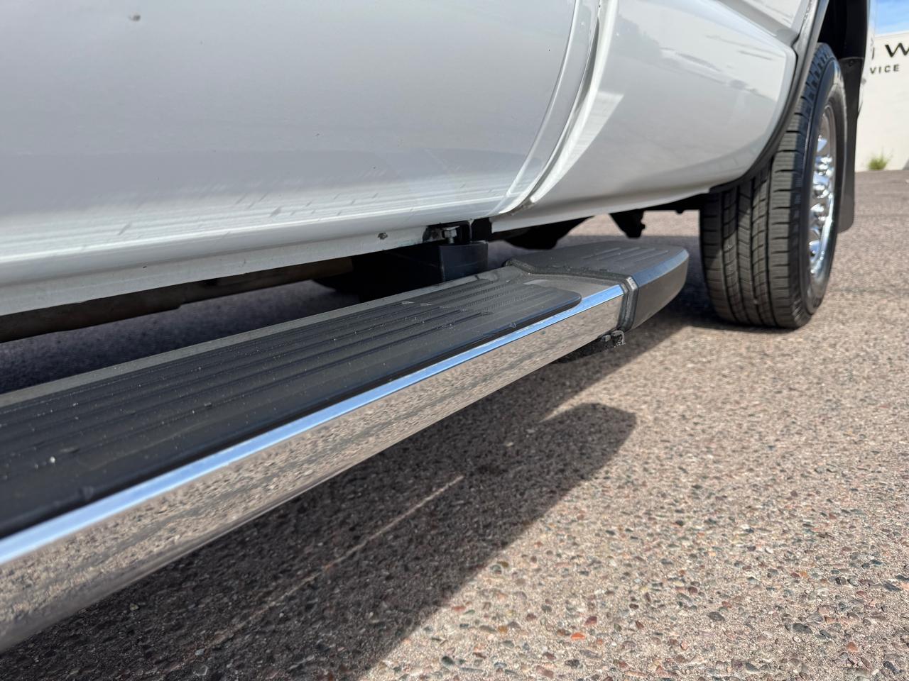 Dodge Ram 2500 4dr Quad Cab 160.5" WB SLT 2004