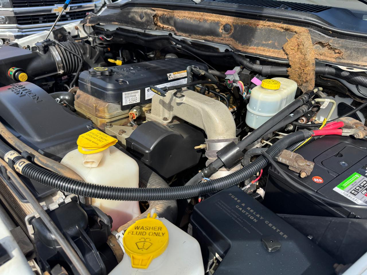 Dodge Ram 2500 4dr Quad Cab 160.5" WB SLT 2004