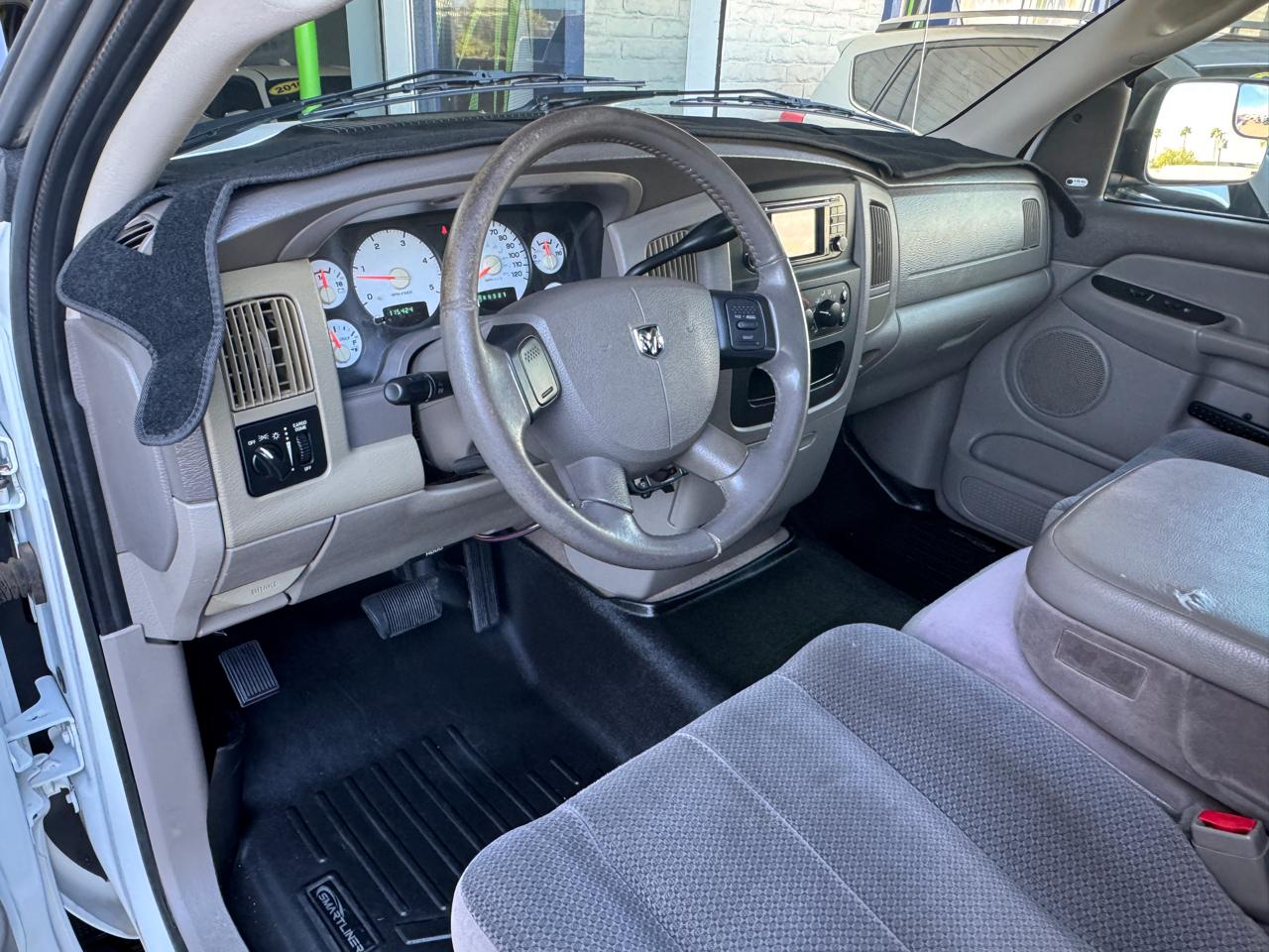 Dodge Ram 2500 4dr Quad Cab 160.5" WB SLT 2004