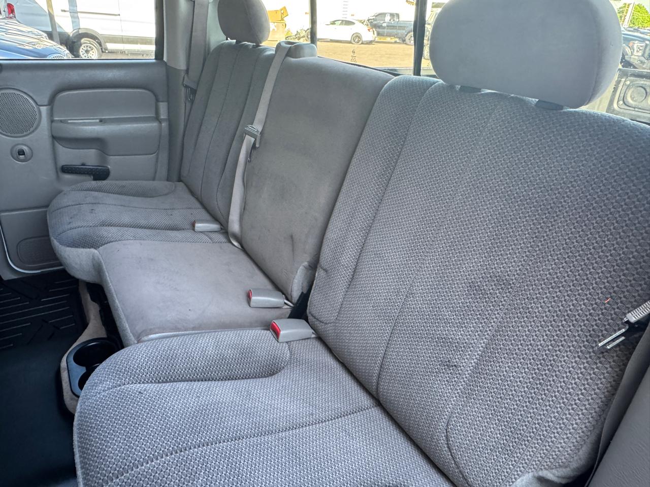 Dodge Ram 2500 4dr Quad Cab 160.5" WB SLT 2004