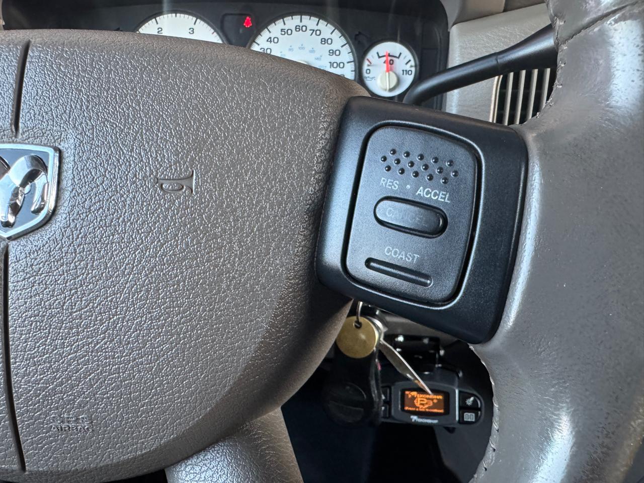 Dodge Ram 2500 4dr Quad Cab 160.5" WB SLT 2004