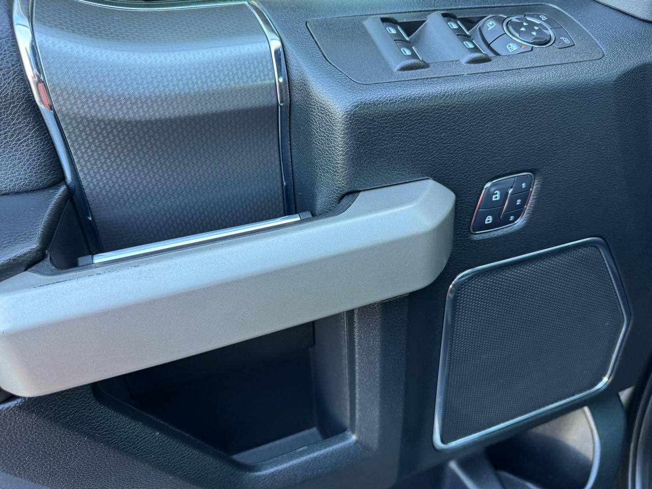 Ford F-150 Lariat SuperCrew 4WD 2017