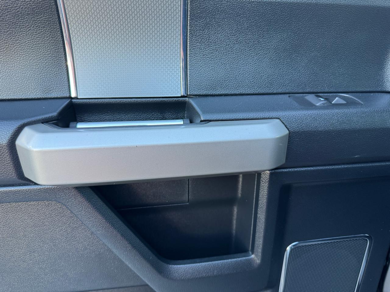 Ford F-150 Lariat SuperCrew 4WD 2017