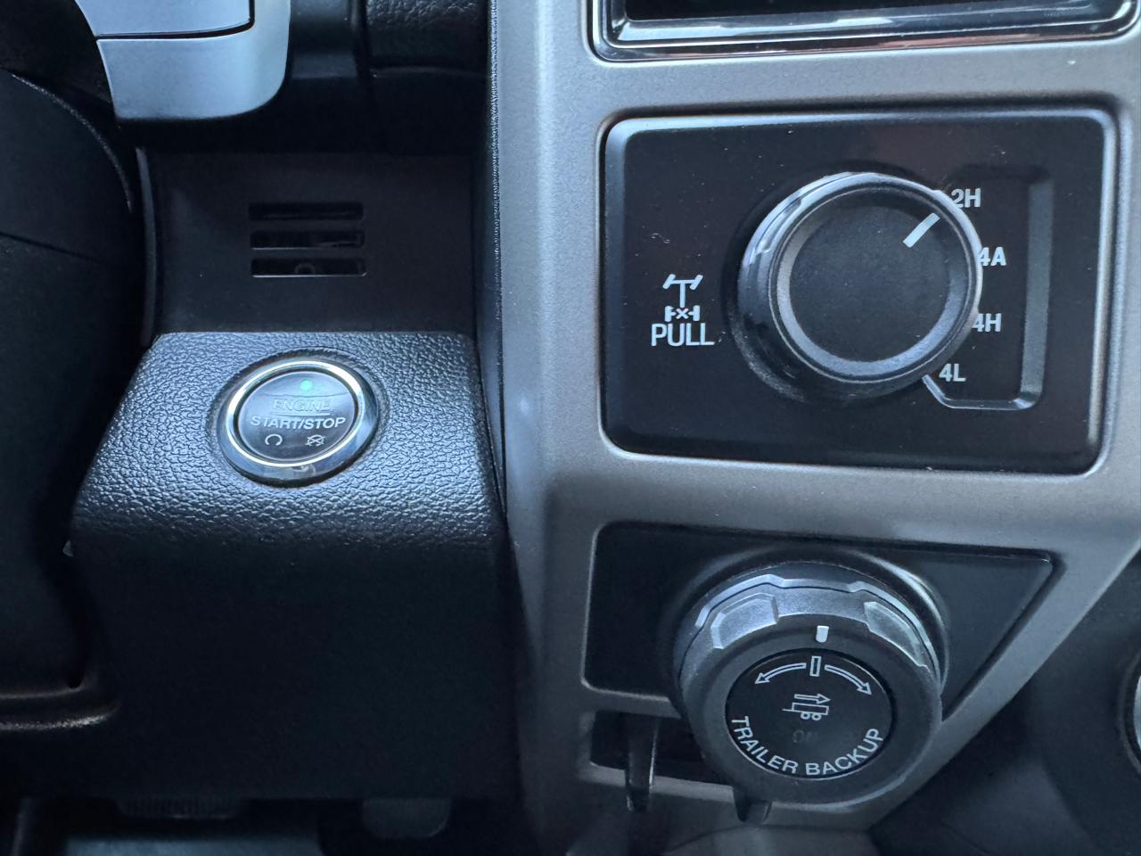 Ford F-150 Lariat SuperCrew 4WD 2017