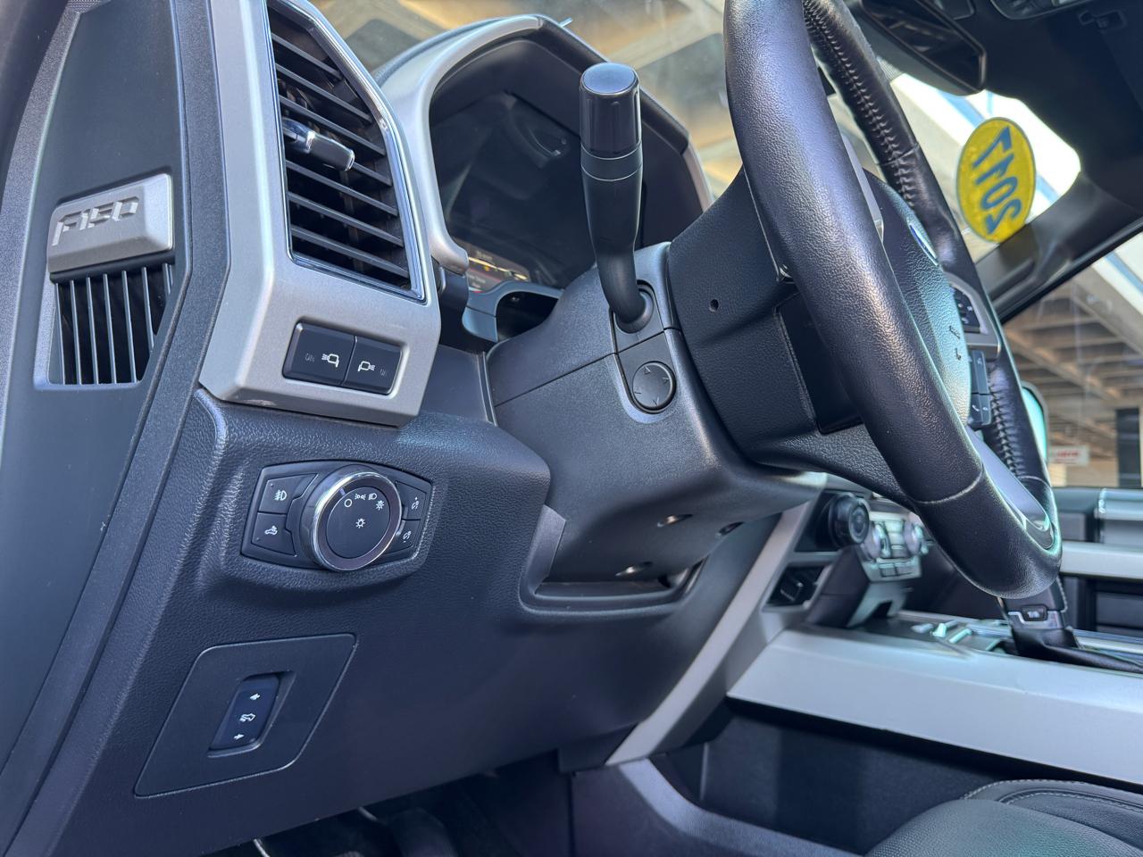 Ford F-150 Lariat SuperCrew 4WD 2017