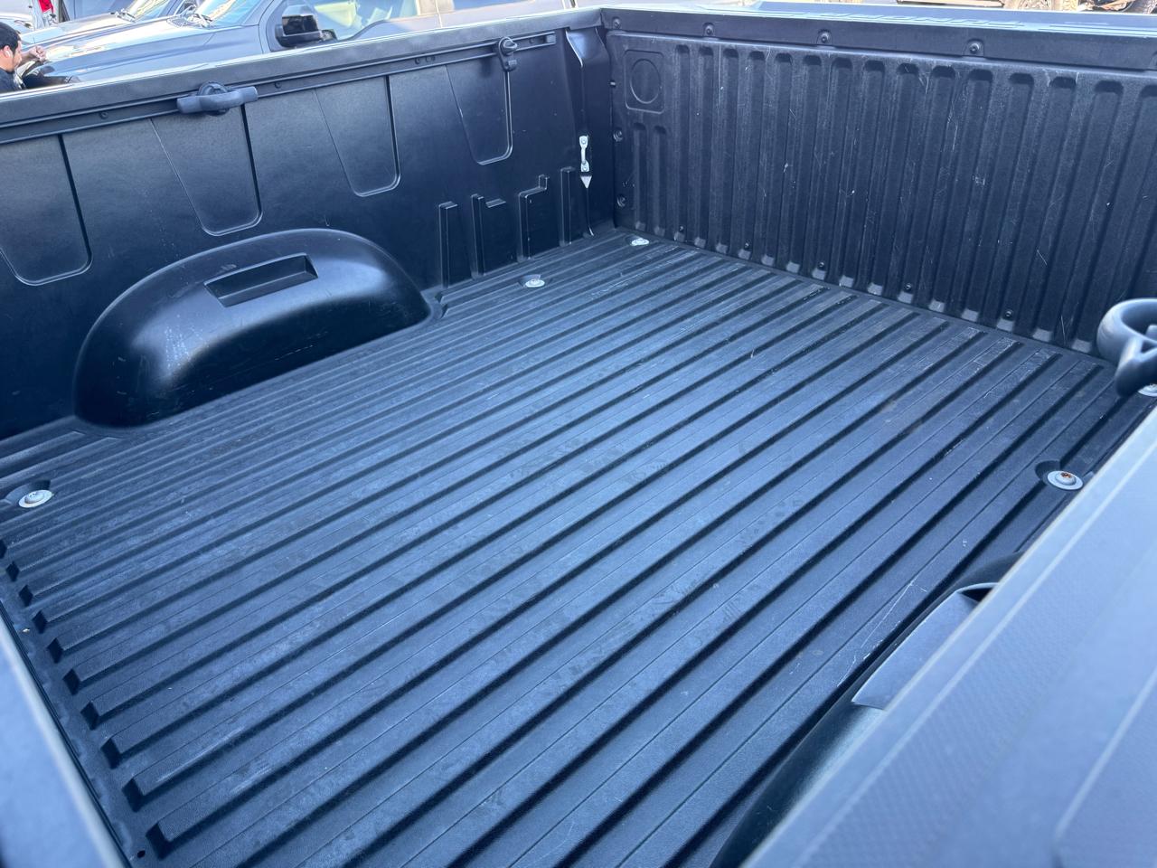 Toyota Tundra 4WD  2023