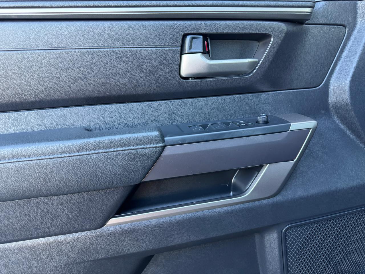 Toyota Tundra 4WD  2023