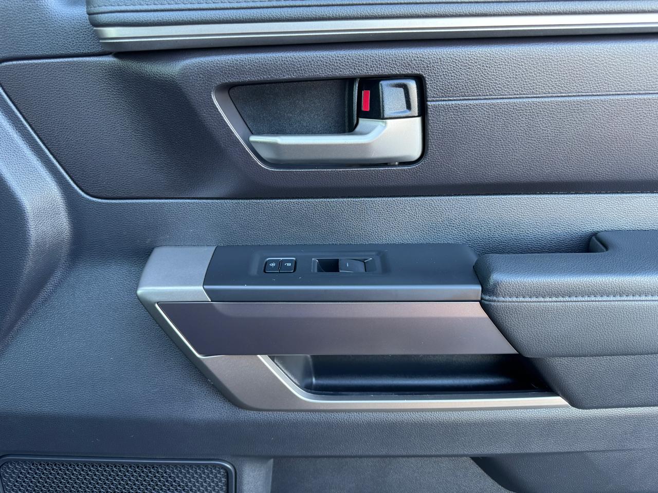 Toyota Tundra 4WD  2023