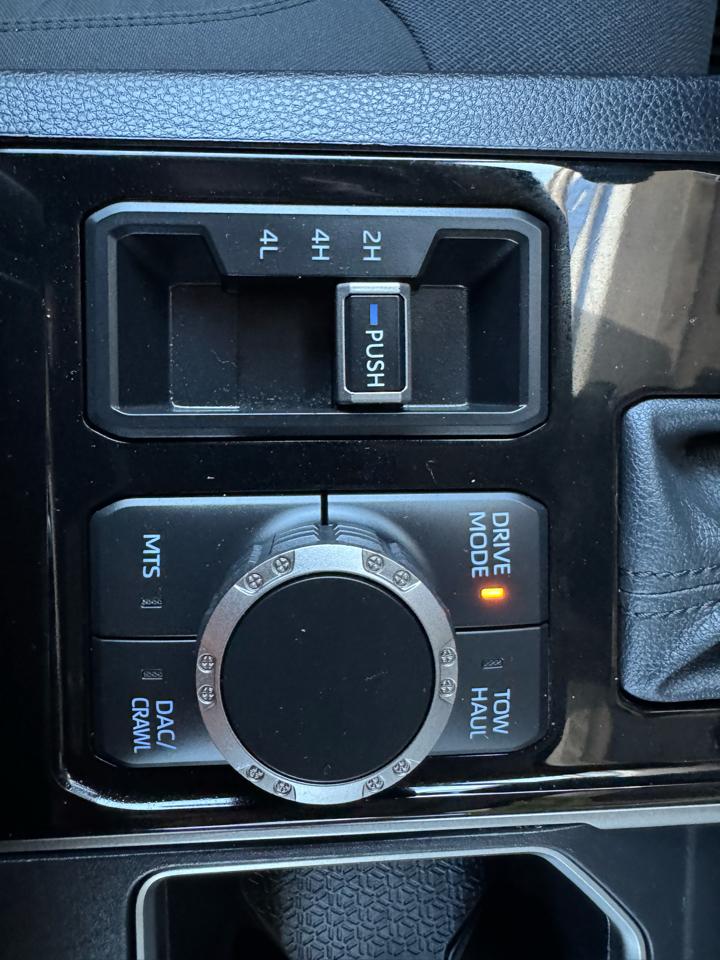 Toyota Tundra 4WD  2023