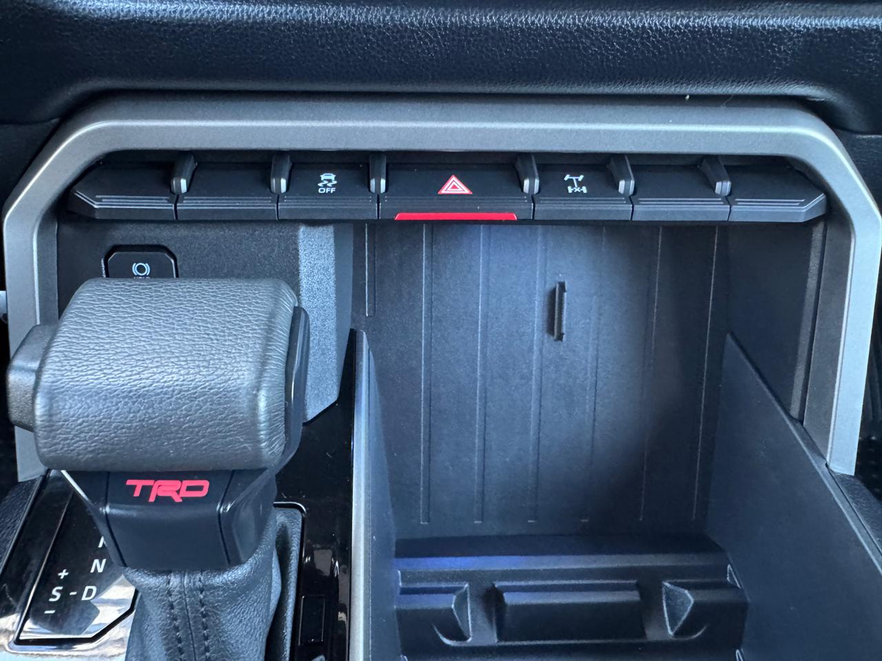 Toyota Tundra 4WD  2023