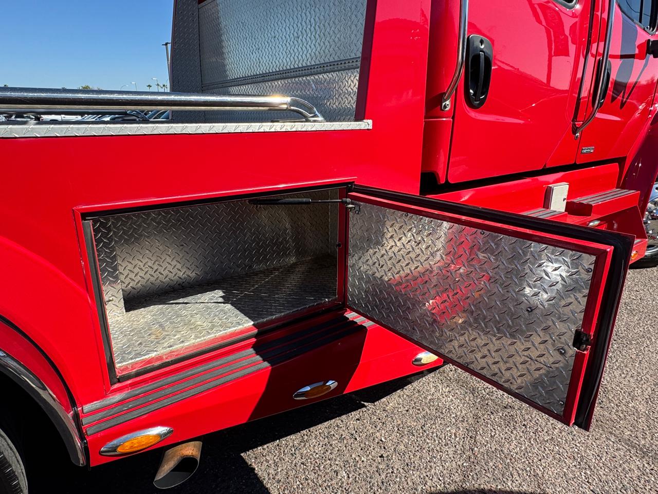 Freightliner M2  2006