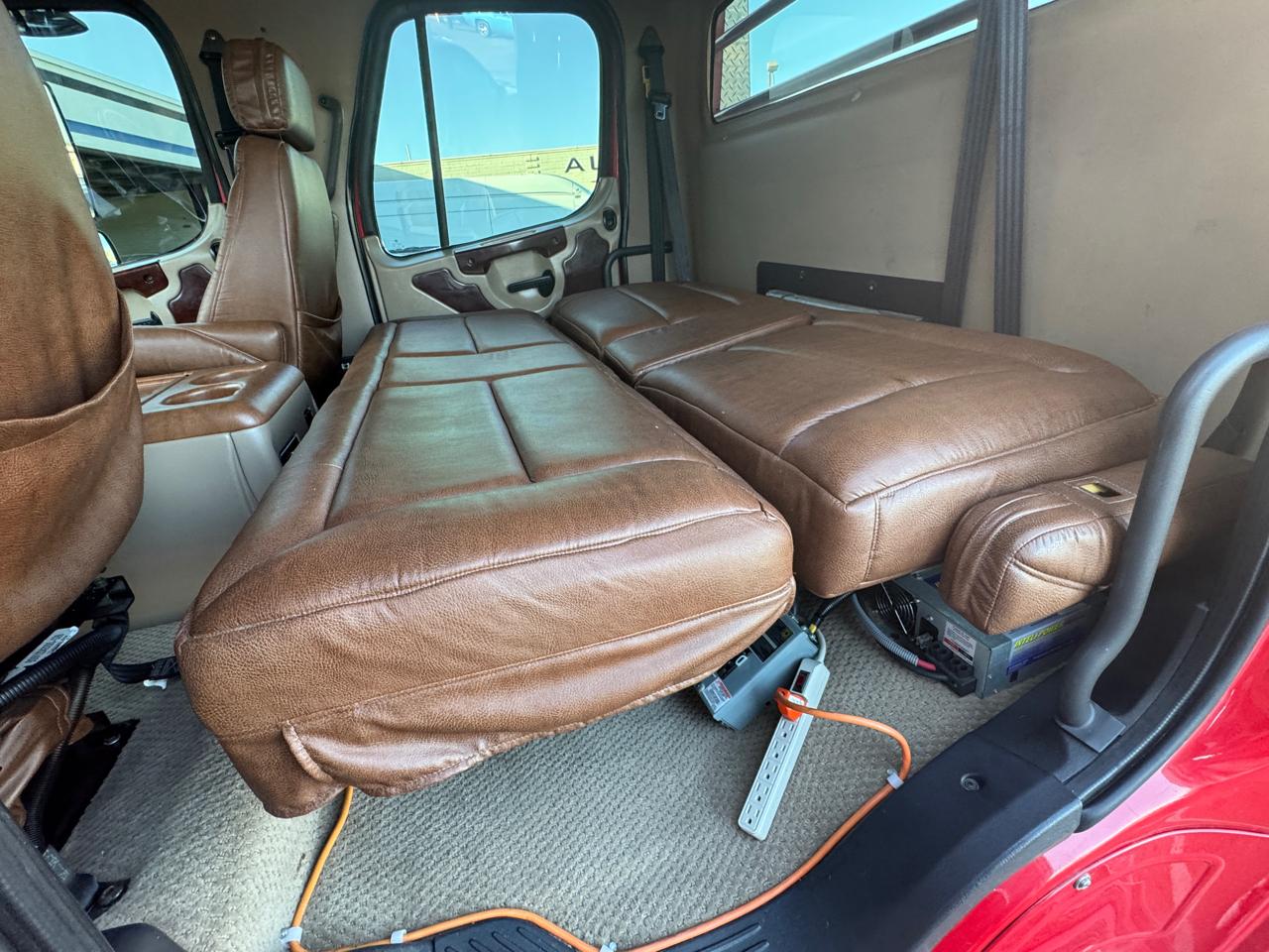 Freightliner M2  2006