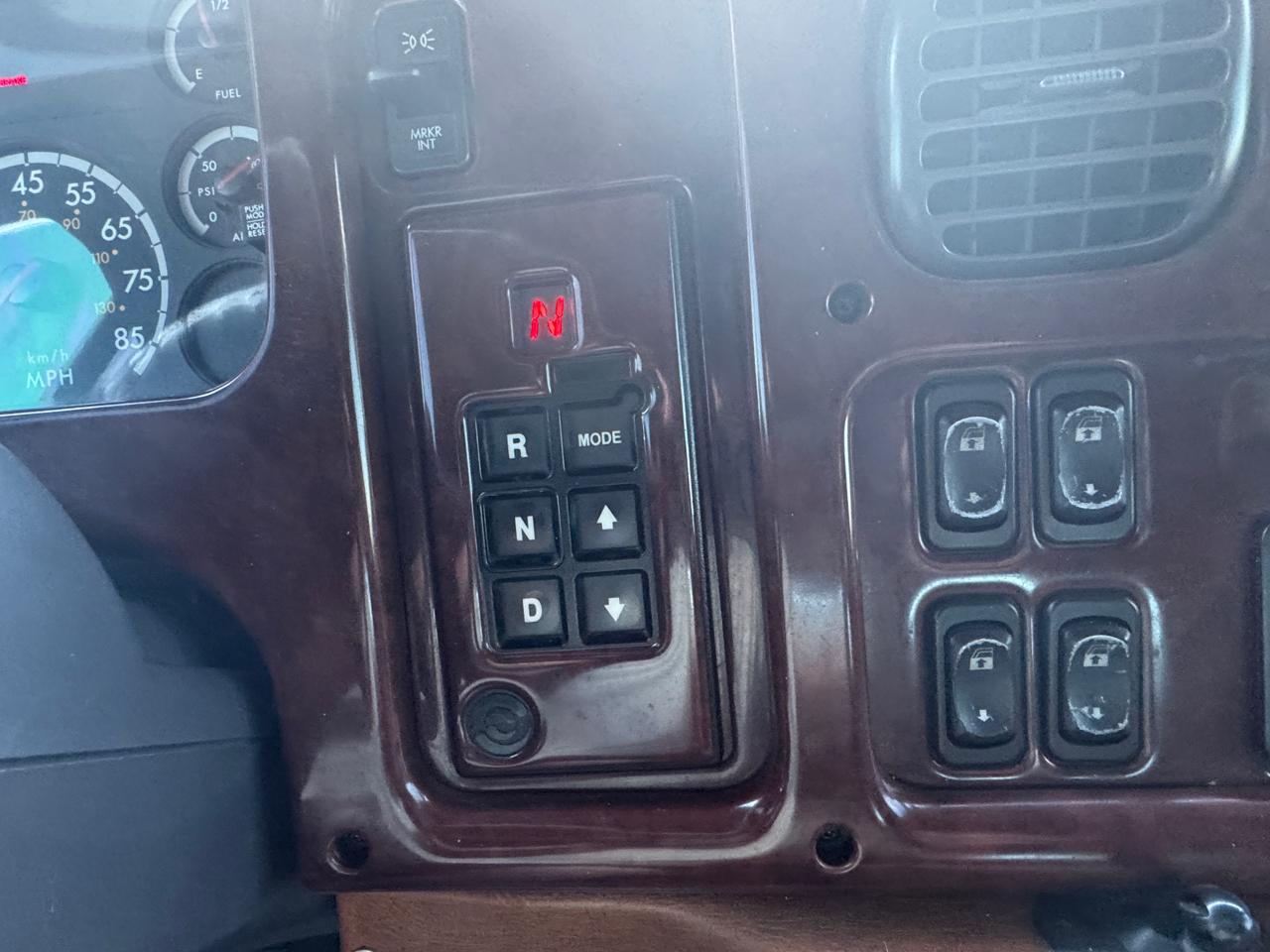 Freightliner M2  2006