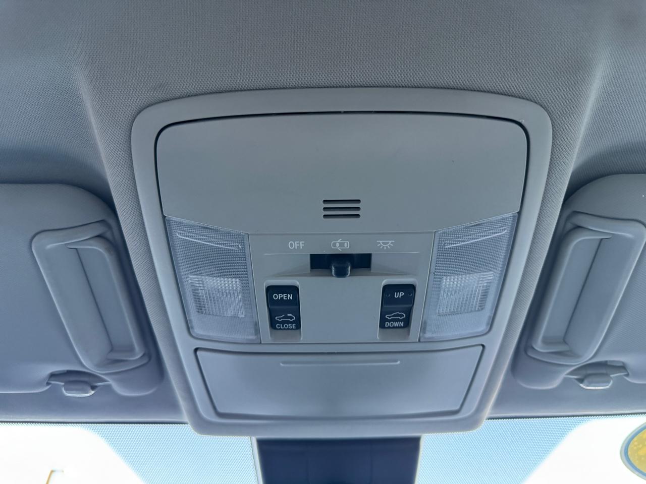 Toyota RAV4 XLE FWD (Natl) 2018