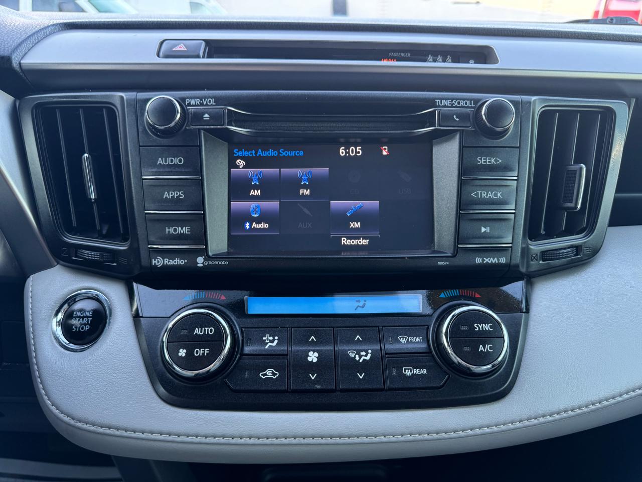 Toyota RAV4 XLE FWD (Natl) 2018