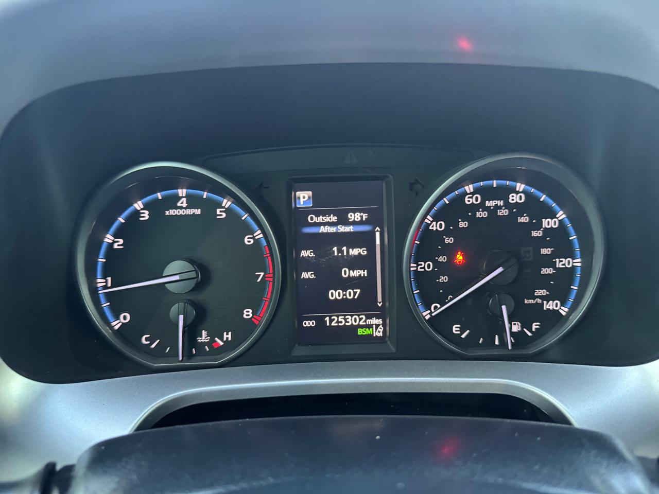 Toyota RAV4 XLE FWD (Natl) 2018